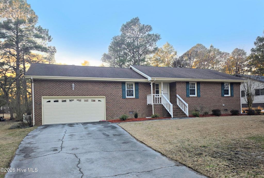 Photo of 709 Plantation Drive, New Bern, NC 28562 (MLS # 100551611)