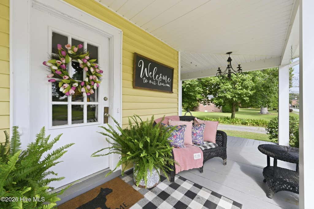 Photo of 105 E Hargett Street, Richlands, NC 28574 (MLS # 100589273)