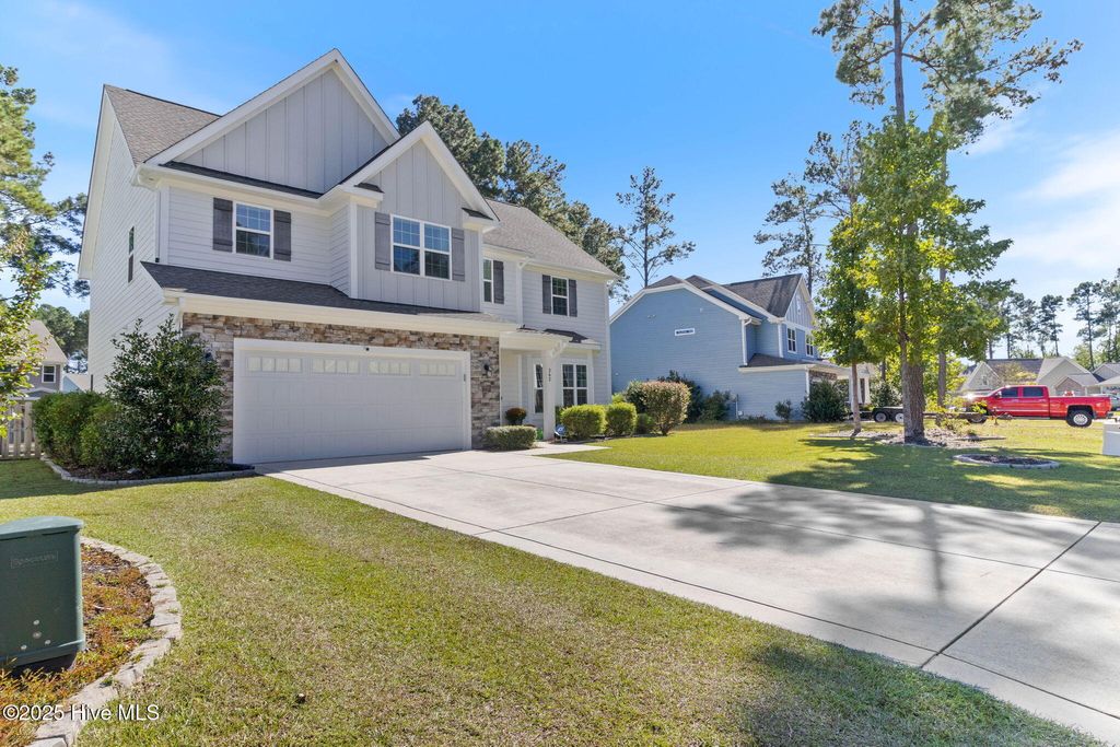 Photo of 362 W Goldeneye Lane, Sneads Ferry, NC 28460 (MLS # 100536642)