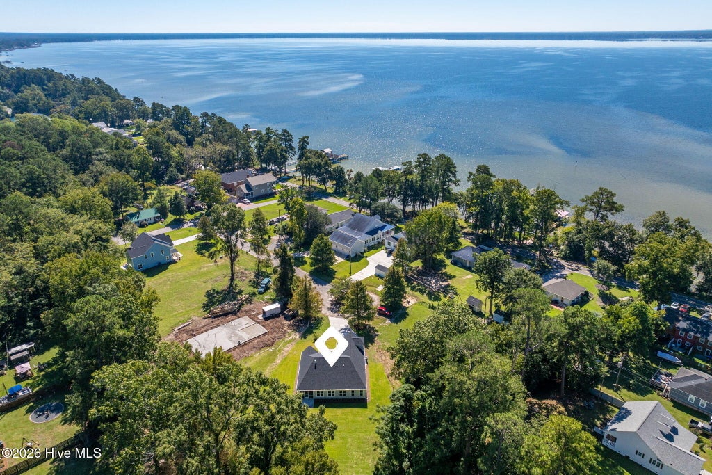Photo of 122 Live Oak Circle, Lake Waccamaw, NC 28450 (MLS # 100562704)