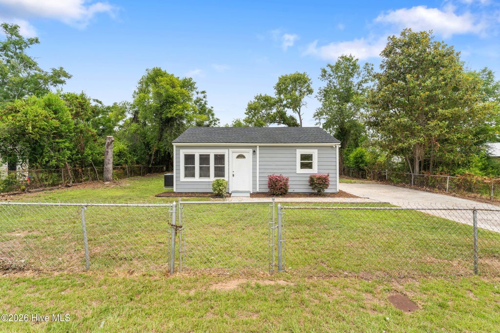 Photo of 3042 Collier Road, Augusta, GA 30906 (MLS # 100591084)