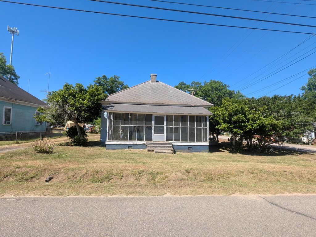 Photo of 418 Mims Street, Edgefield, SC 29824 (MLS # 555144)