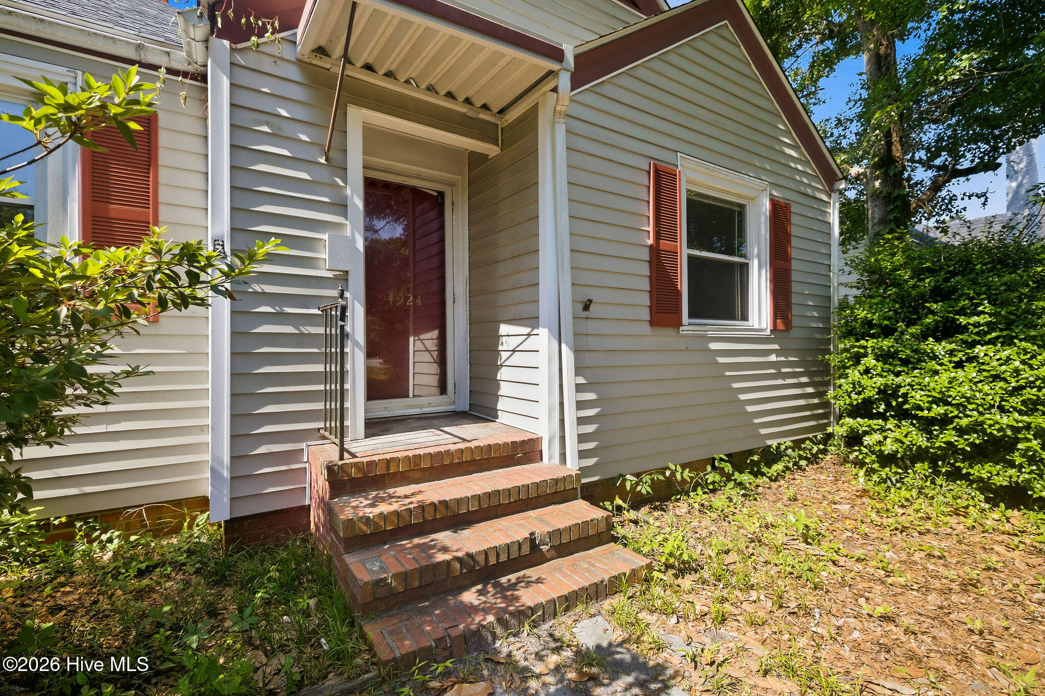 4924 Oleander Drive