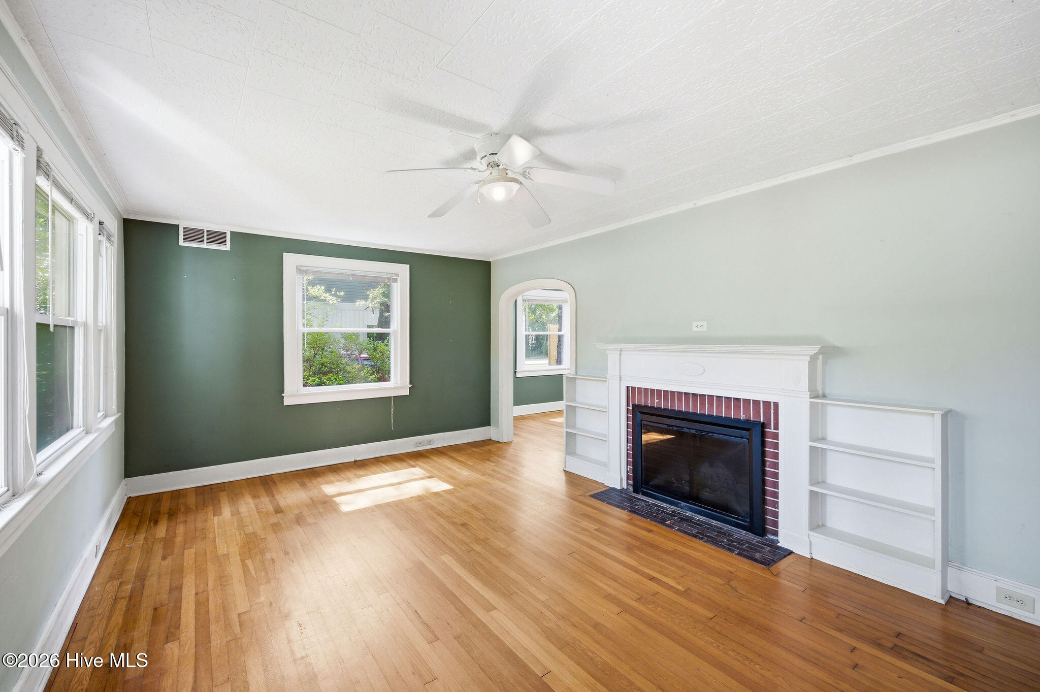 4924 Oleander Drive