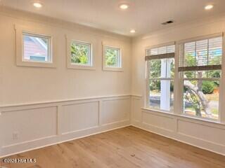 4503 E Oak Island Drive 84