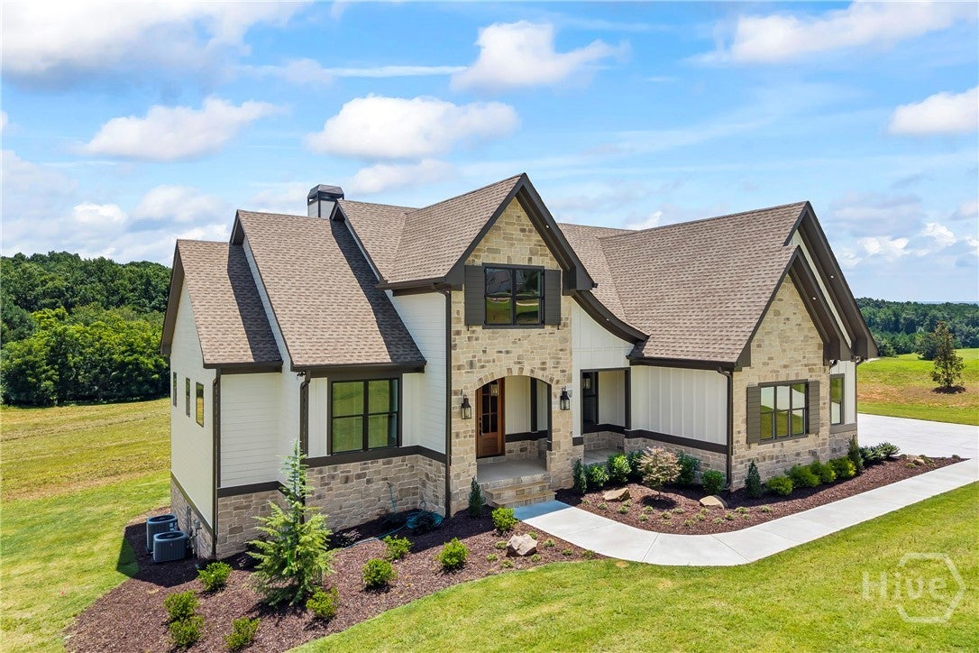 810 North Hampton Way