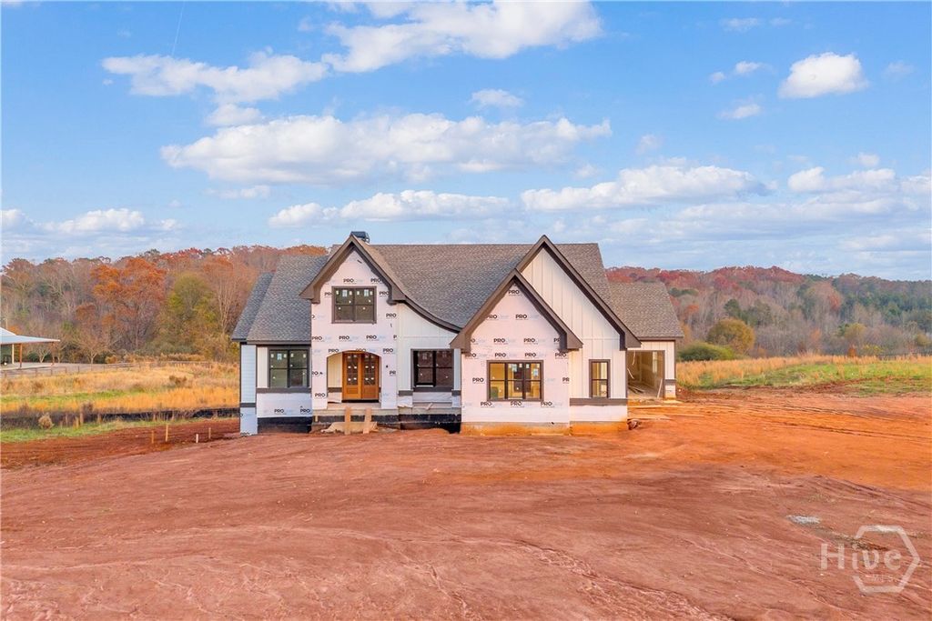 Photo of 810 North Hampton Way, Monroe, GA 30656 (MLS # CL346902)