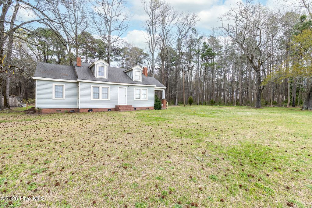 Photo of 1643 Ocean Highway S, Edenton, NC 27932 (MLS # 100561206)