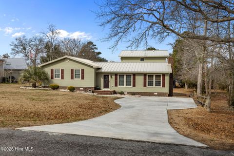 19 Arrowhead Drive Hubert NC 28539