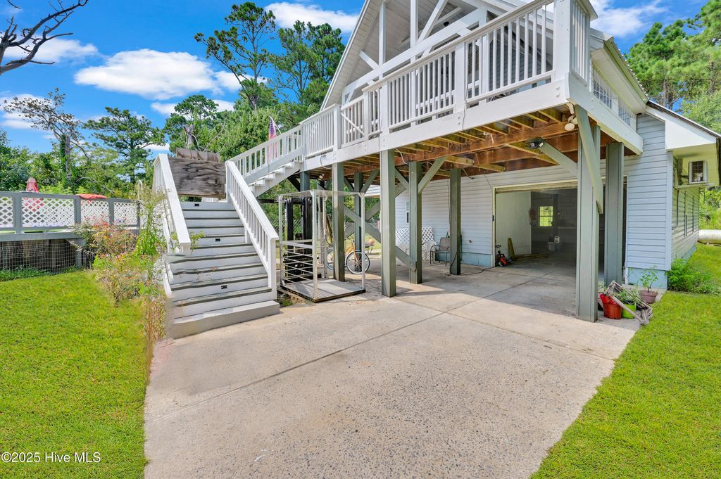 Photo of 640 Old Pamlico Beach Road, Belhaven, NC 27810 (MLS # 100527885)