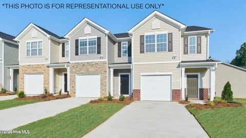 Townhouse For Sale - 3304 Sunstone Way #6<br/> Winterville, NC 28590