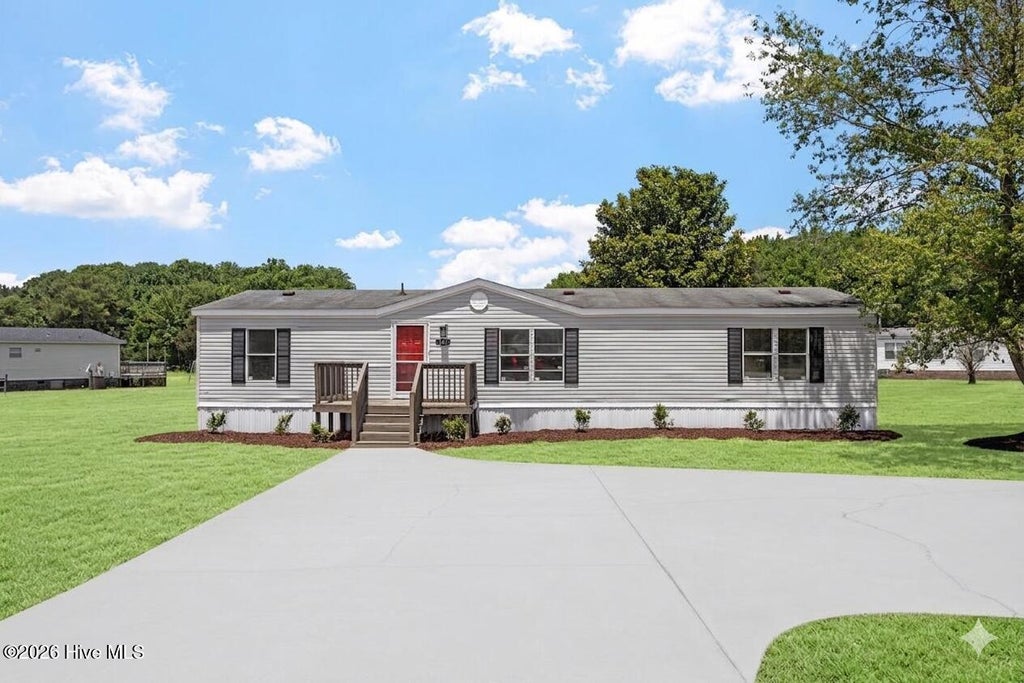 Photo of 105 Stone Glen Place, Pikeville, NC 27863 (MLS # 100610705)