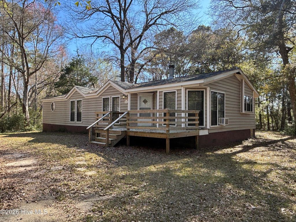 Photo of 649 Beachwood Drive SE, Bolivia, NC 28422 (MLS # 100562125)