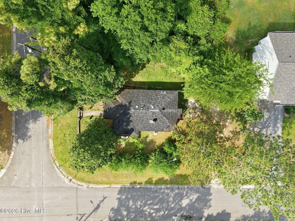 Photo of 400 S Hardin Street, Southern Pines, NC 28387 (MLS # 100588969)