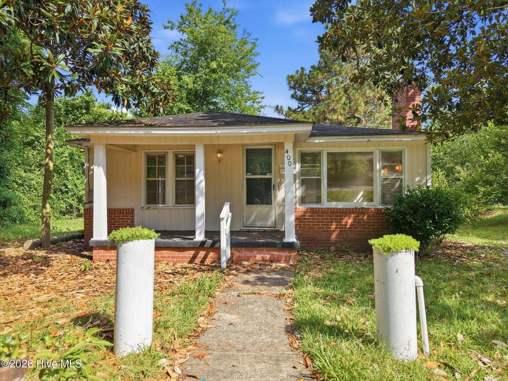 Photo of 400 S Hardin Street, Southern Pines, NC 28387 (MLS # 100588969)