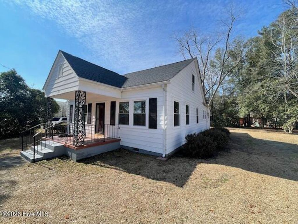 Photo of 203 Allen Street, Elizabethtown, NC 28337 (MLS # 100553224)