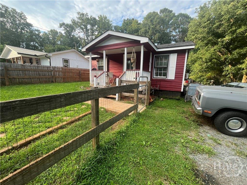 Photo of 84 Old Tails Creek RD, Ellijay, GA 30540 (MLS # CL362743)