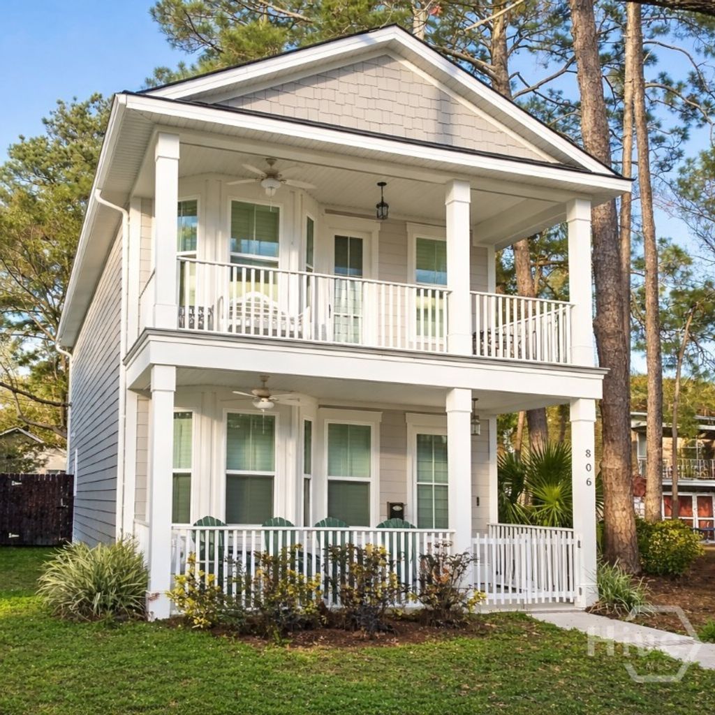 Photo of 806 E 35th Street, Savannah, GA 31401 (MLS # SA346173)