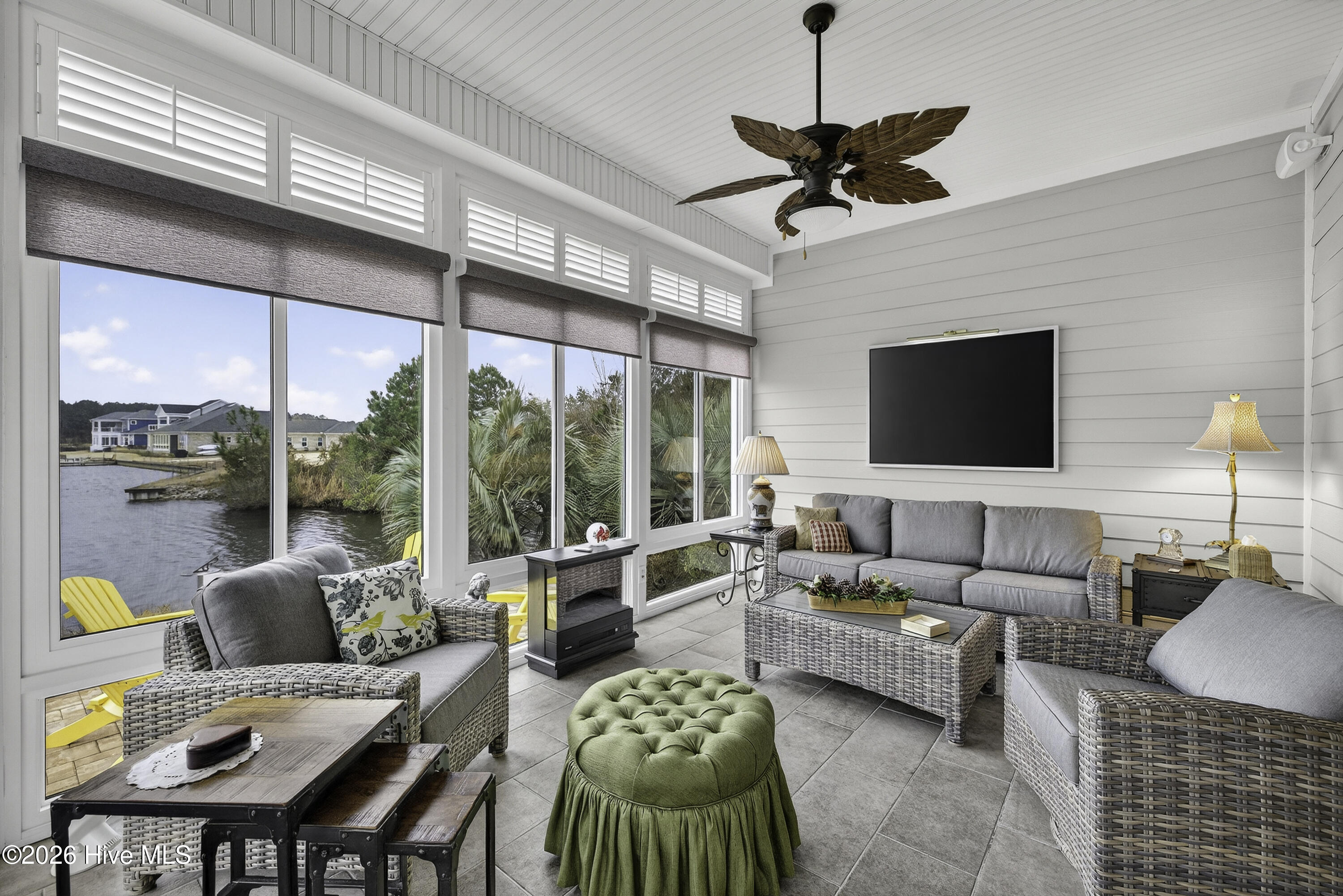 8290 Cabana Court NE