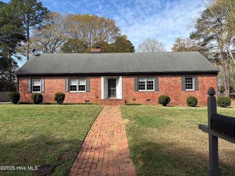 Homes For Sale - 2107 Somerset Drive<br/> Wilson, NC 27893