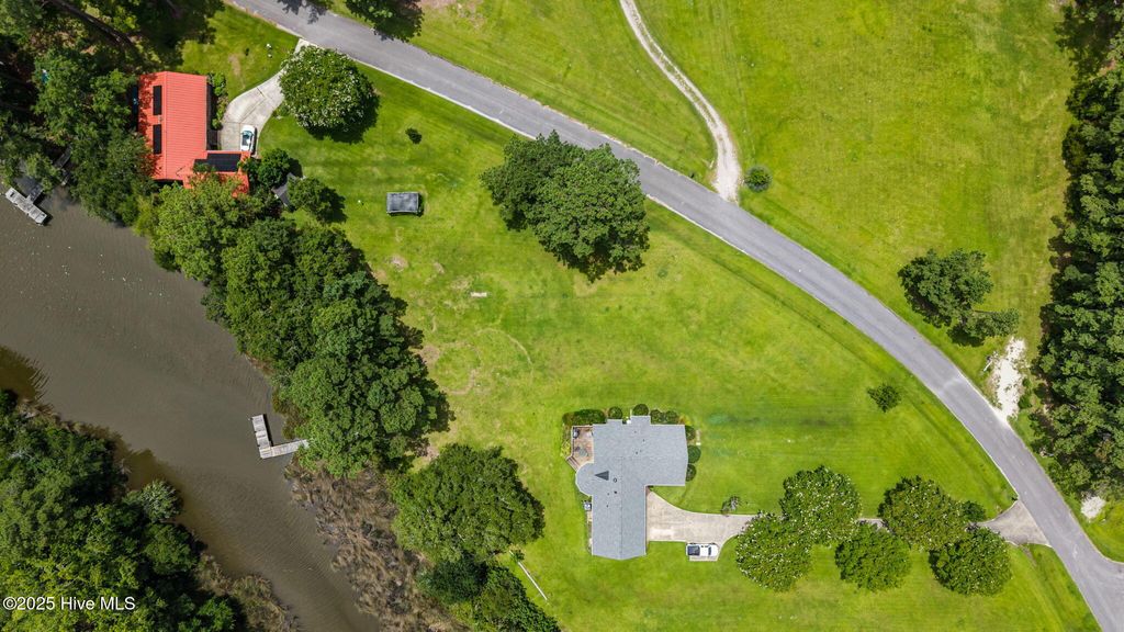 Photo of 9335 Doris Drive, Oriental, NC 28571 (MLS # 100519961)