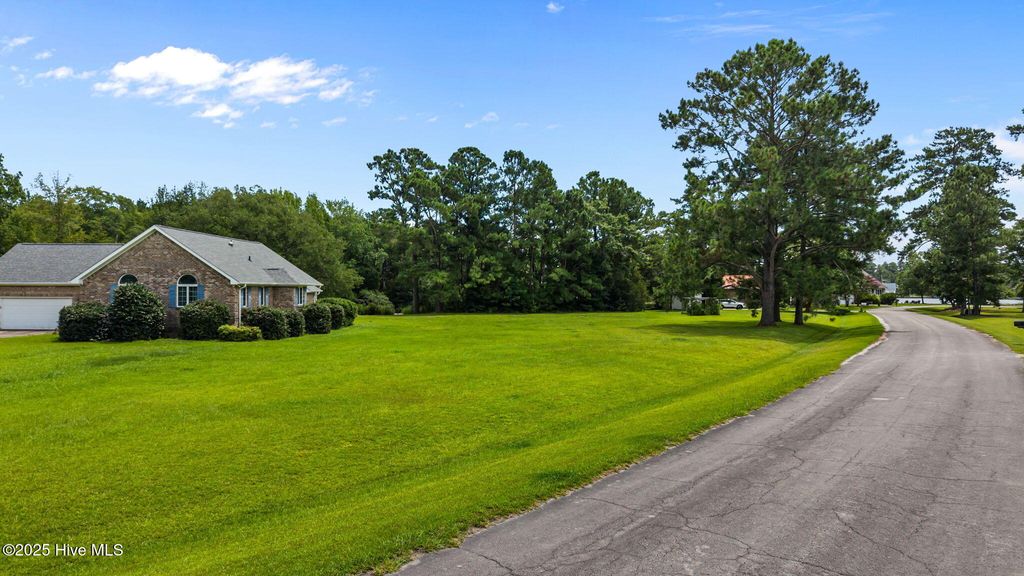 Photo of 9335 Doris Drive, Oriental, NC 28571 (MLS # 100519961)