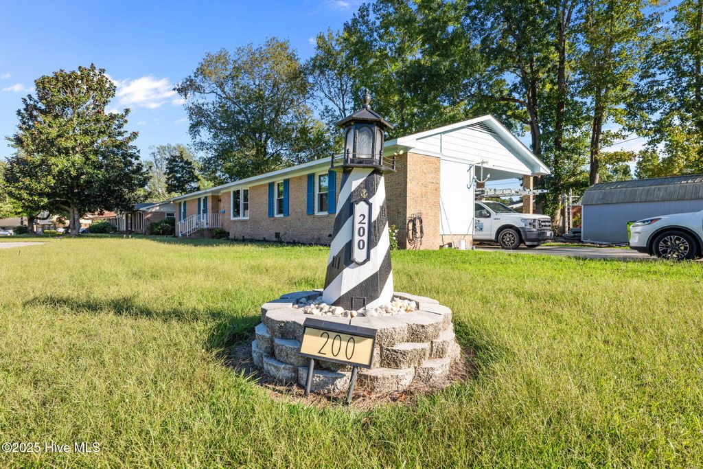 Photo of 200 Stratford Road, Havelock, NC 28532 (MLS # 100531303)