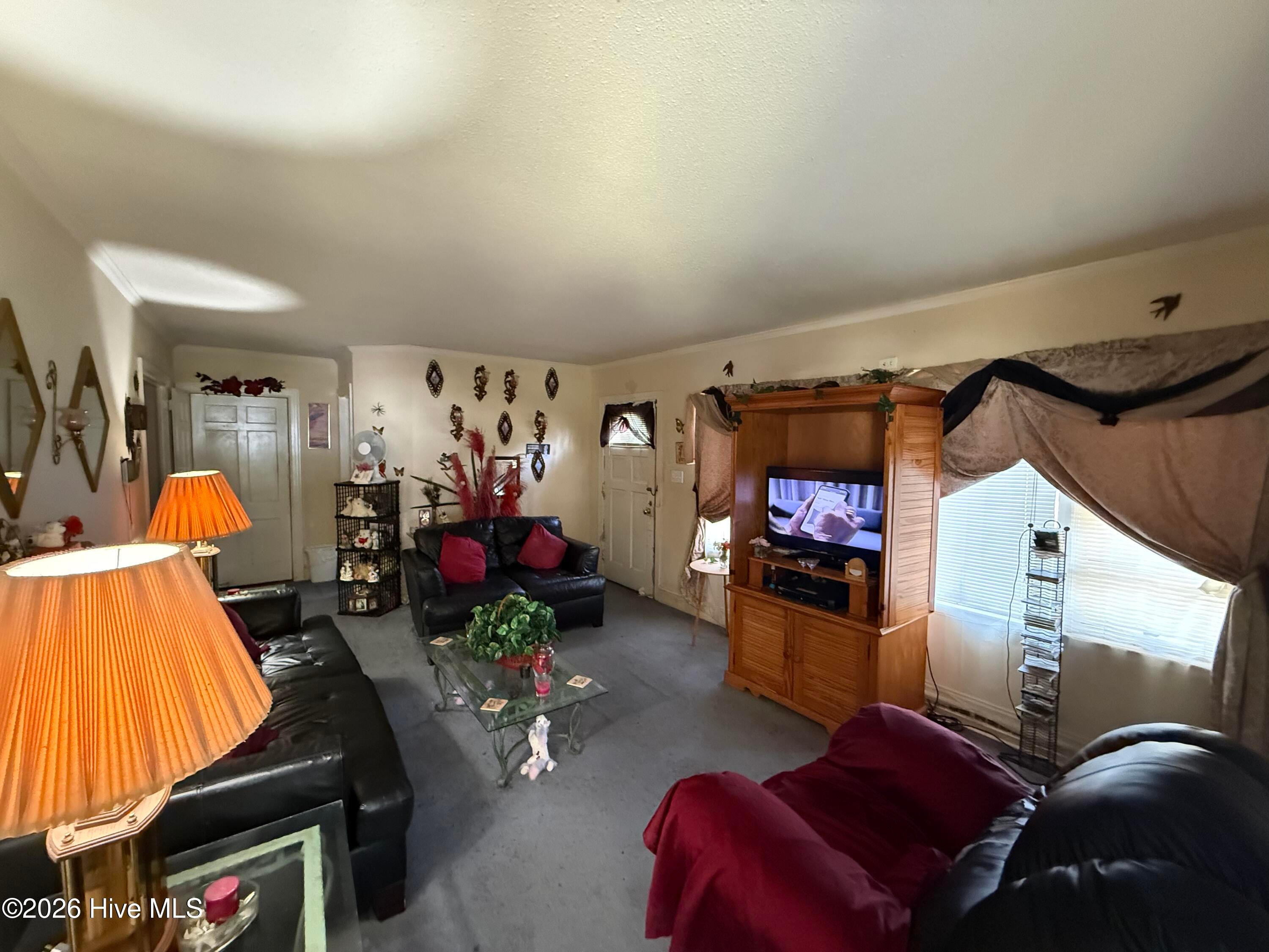1501 Bond Street