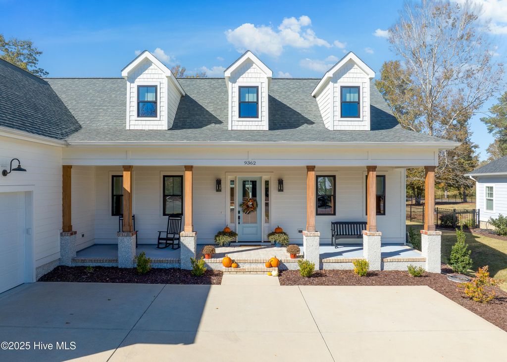 Photo of 9362 Orange Manor Court NE, Leland, NC 28451 (MLS # 100539739)