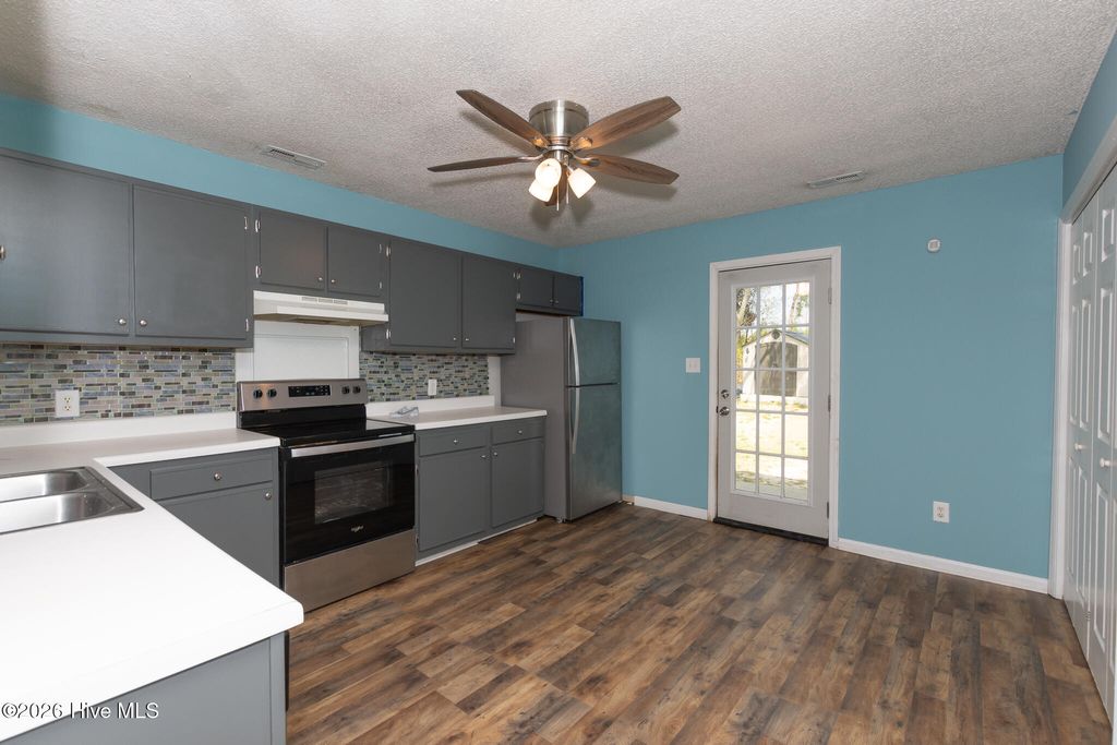 Photo of 210 Mesa Lane, Jacksonville, NC 28546 (MLS # 100564073)