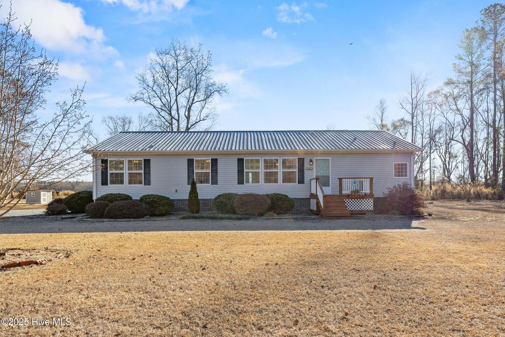 Photo of 3805 Bell Williams Road, Currie, NC 28435 (MLS # 100544870)
