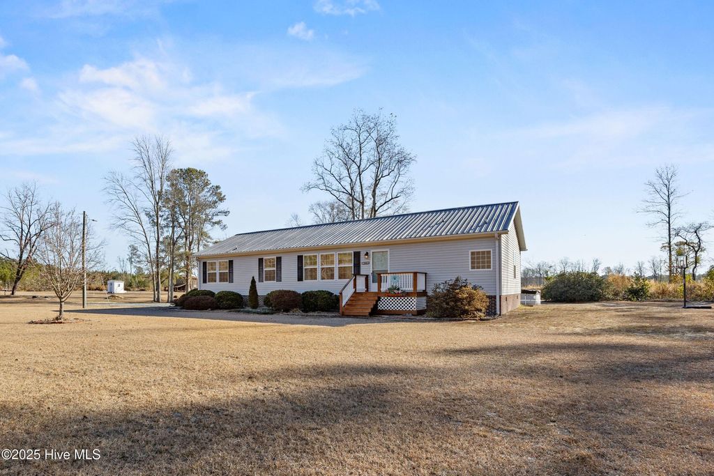 Photo of 3805 Bell Williams Road, Currie, NC 28435 (MLS # 100544870)