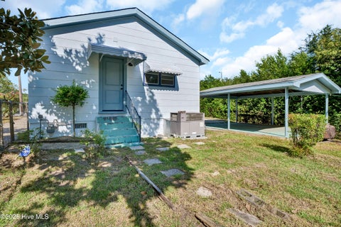 Tiny photo for 1121 S 6th Street, Wilmington, NC 28401 (MLS # 100593844)