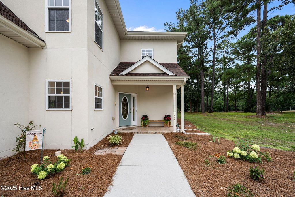 Photo of 1008 Mill Run Road, Sneads Ferry, NC 28460 (MLS # 100524687)