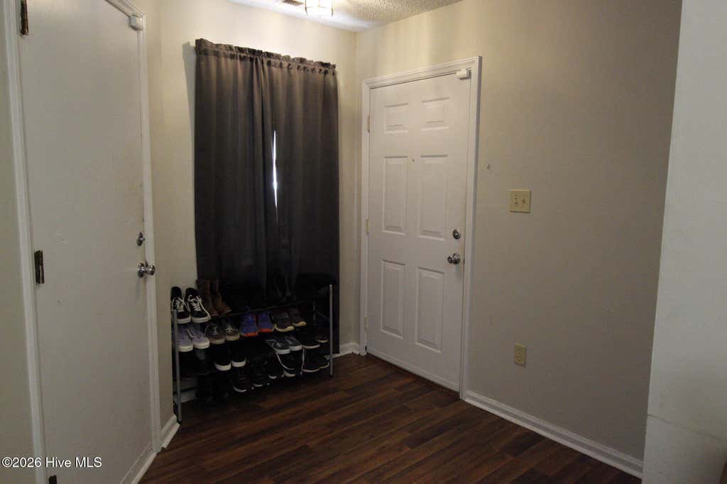 Photo of 408 Singletree Court, Jacksonville, NC 28540 (MLS # 100598713)