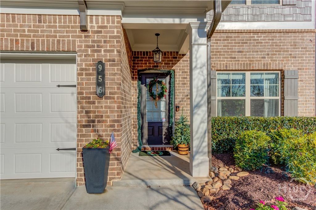 Photo of 956 Brighton Park Circle, Hoschton, GA 30548 (MLS # CL345021)
