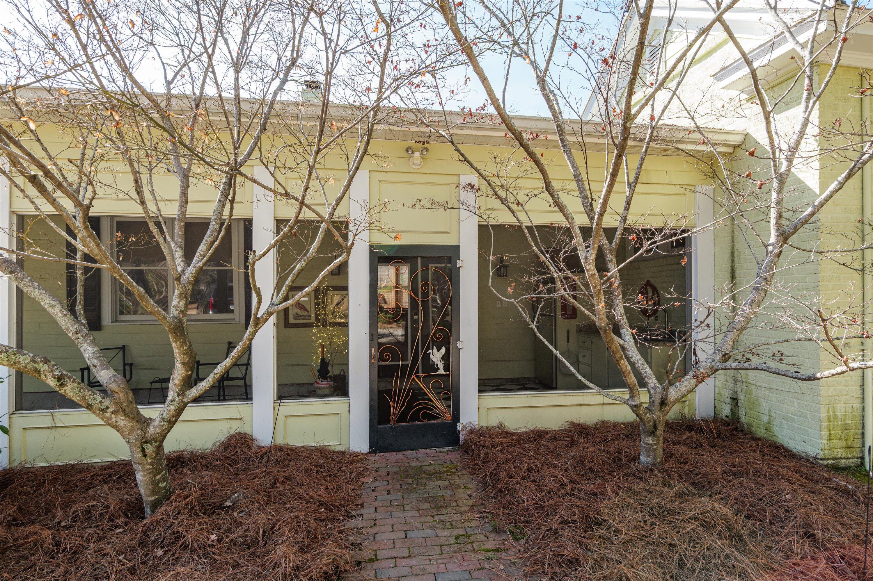 219 White Oak Street