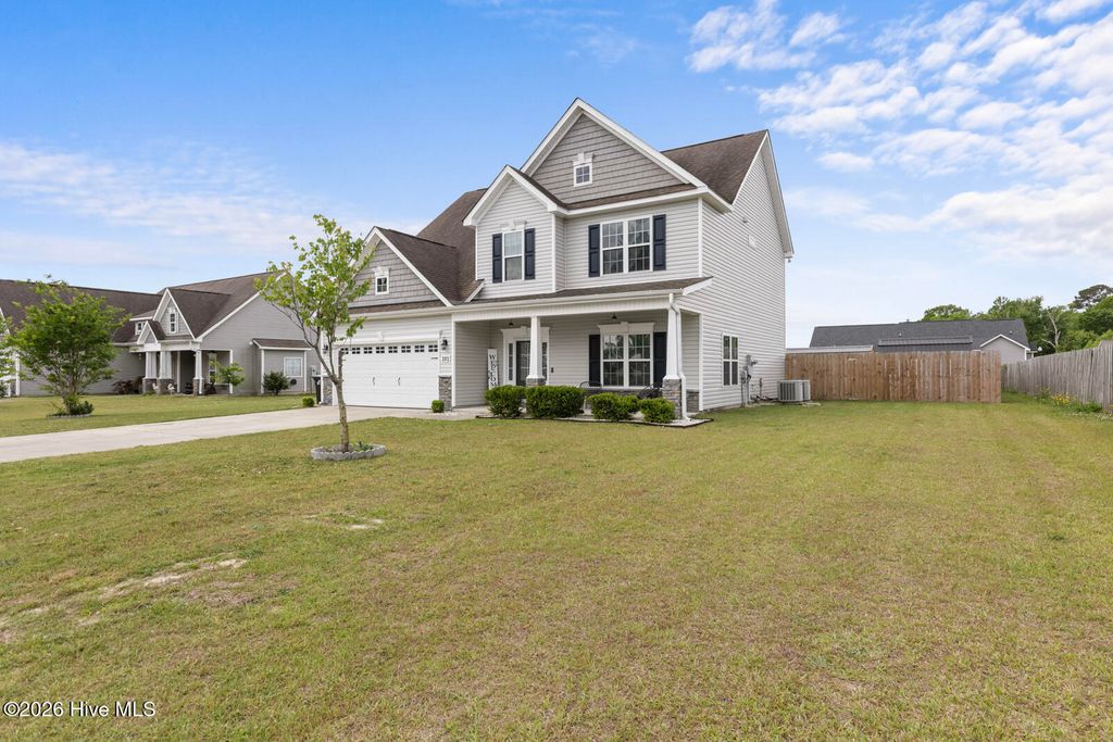 Photo of 202 Maidstone Drive, Richlands, NC 28574 (MLS # 100570524)