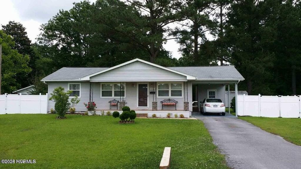 Photo of 1006 Onsville Drive, Jacksonville, NC 28546 (MLS # 100559848)