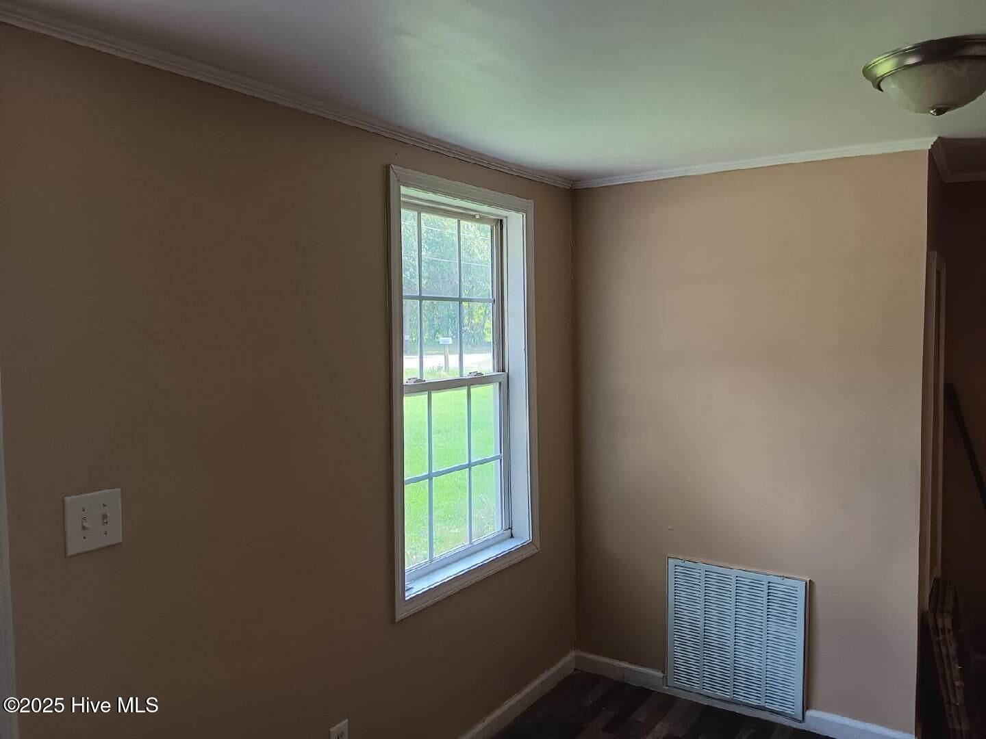 76 Peterson Hill Avenue