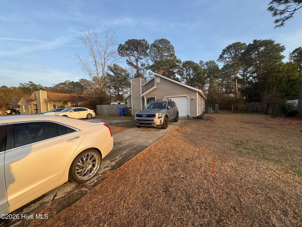 Photo of 166 Bayberry Road, Newport, NC 28570 (MLS # 100558140)