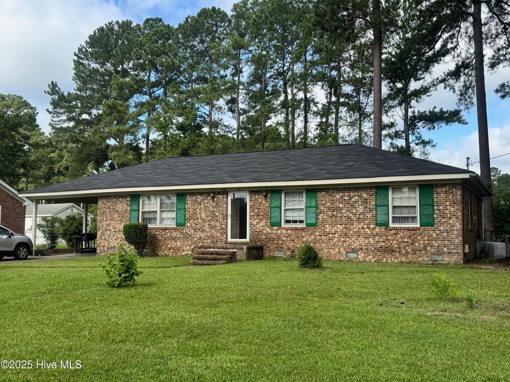 Photo of 108 S Moring Avenue, Rocky Mount, NC 27801 (MLS # 100491355)