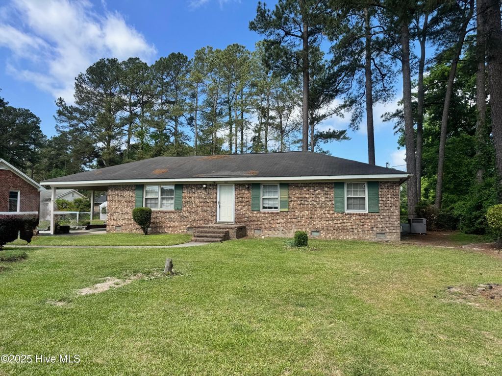 Photo of 108 S Moring Avenue, Rocky Mount, NC 27801 (MLS # 100491355)