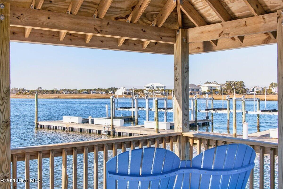102 Lucas Cove