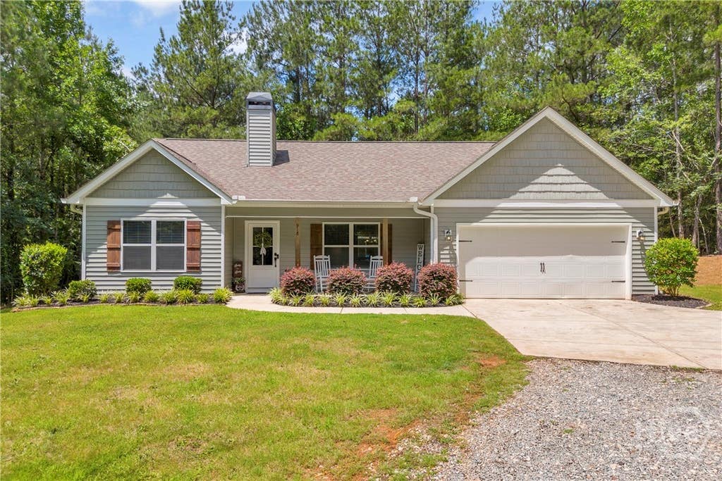Photo of 918 Sims Bridge Road, Commerce, GA 30530 (MLS # CL358958)