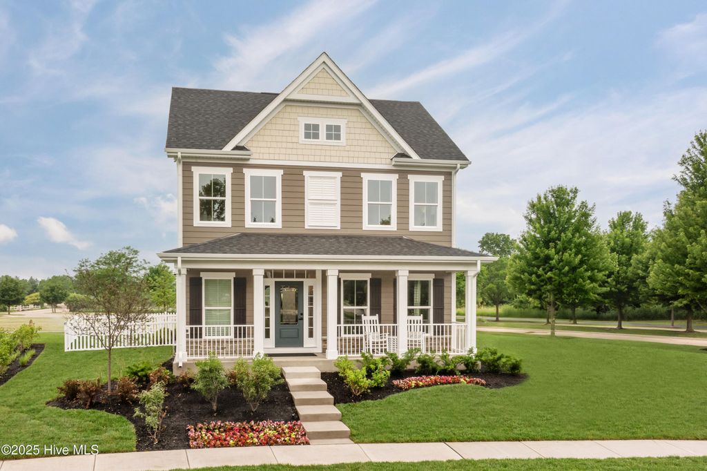 Photo of 301 Iris Circle, Moyock, NC 27958 (MLS # 100548120)