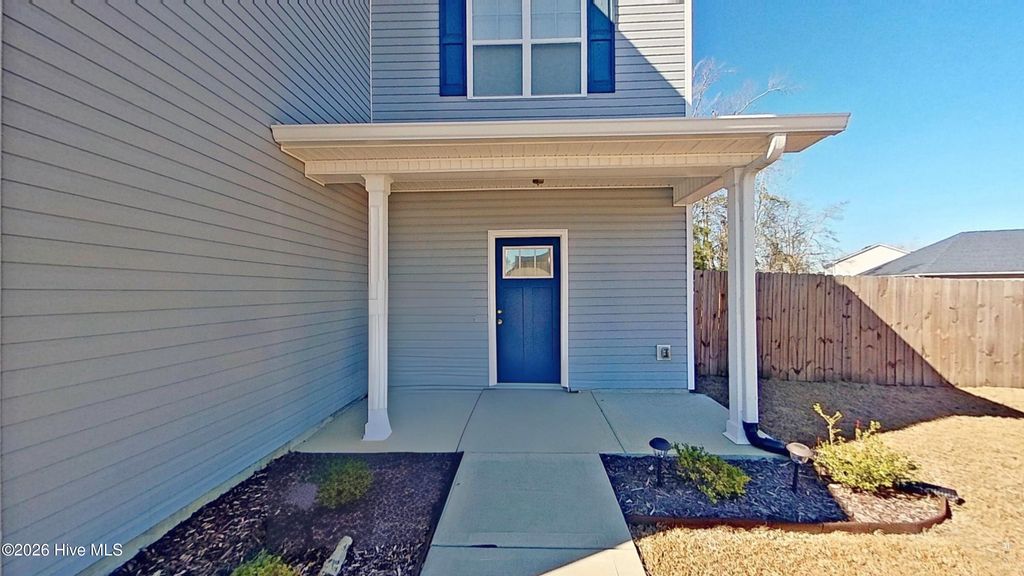 Photo of 1122 Carteret Manor Drive, Jacksonville, NC 28546 (MLS # 100567231)
