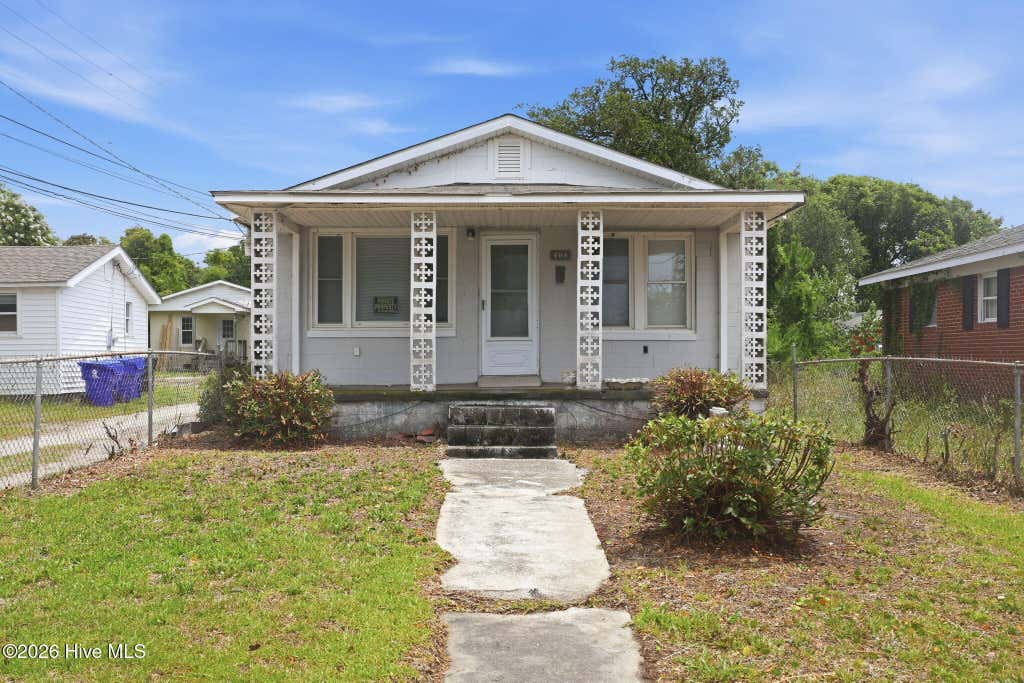 Photo of 408 Pollock Street, Beaufort, NC 28516 (MLS # 100588020)