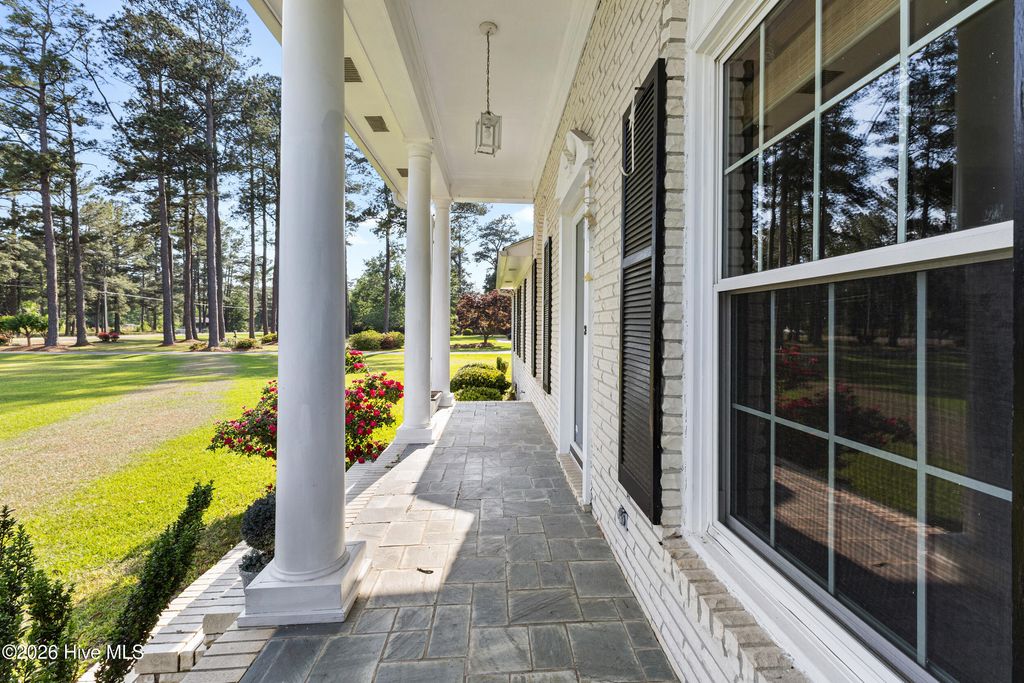 Photo of 1600 Nc Hy 53 W, Burgaw, NC 28425 (MLS # 100569897)