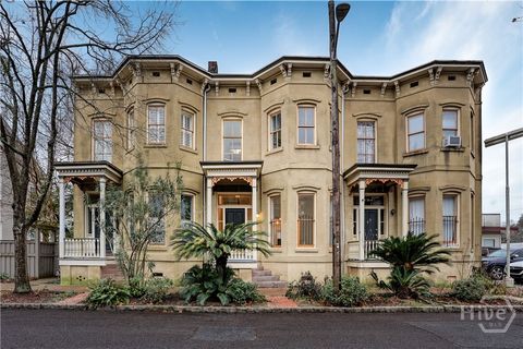 Townhouse For Sale - 315 W Bolton Street<br/> Chatham County, Savannah, GA 31401